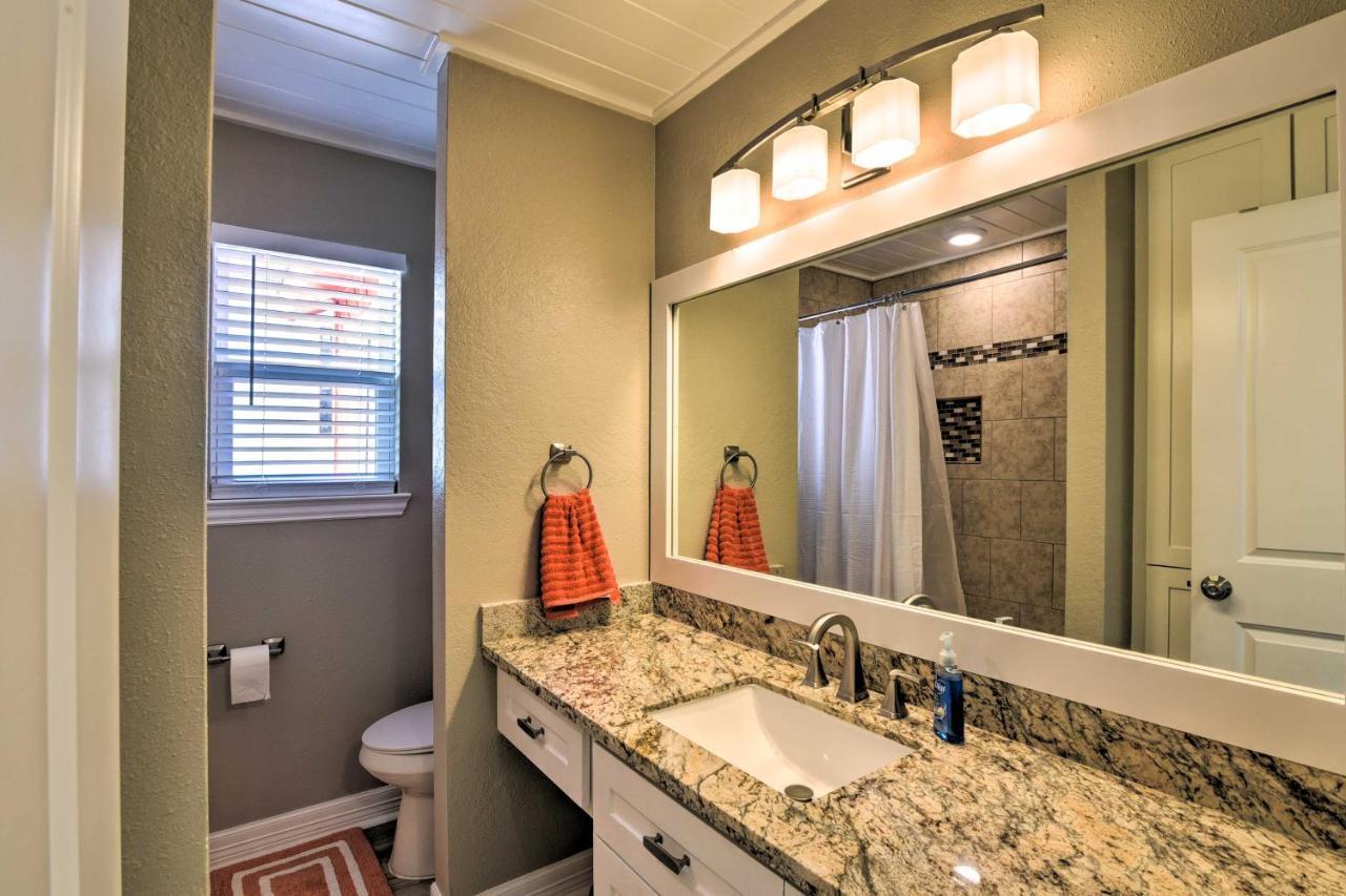 Beachfront Galveston Oasis Balconies, Ocean View! Bagian luar foto